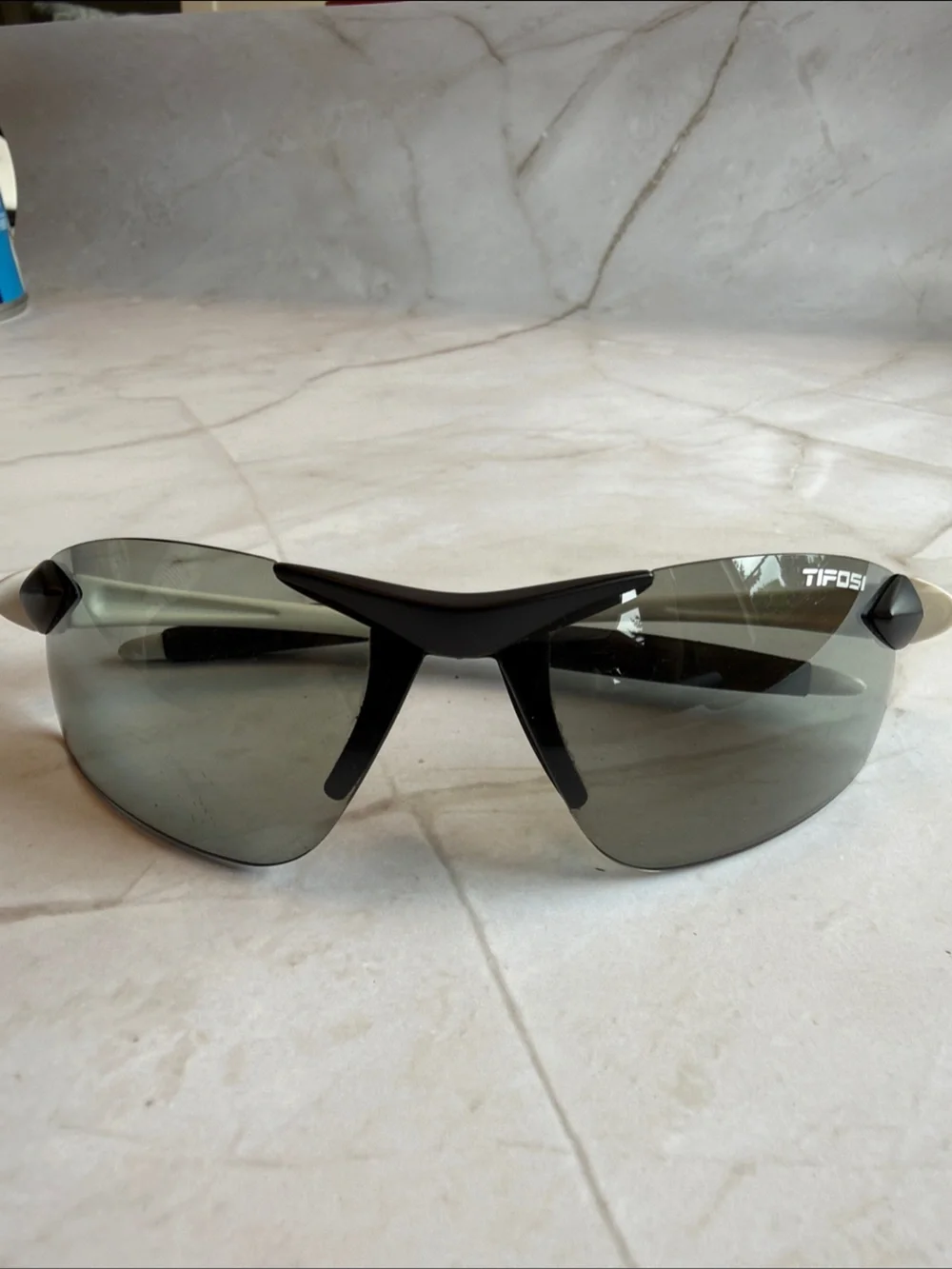 Tifosi Men’s White and Black Performance Sport Sunglasses